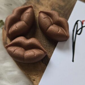 MYSTERY pusinečka - kľúčenka - náhodný kus - rôzne farby